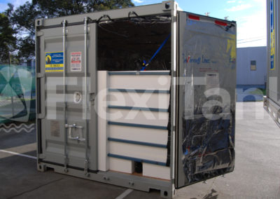 Container liners and bladders can be thermally insulated